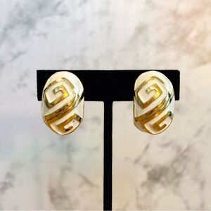 Mimi Di N Signed Vintage 1974 Gold Tone and White Enamel Clip On Earrings